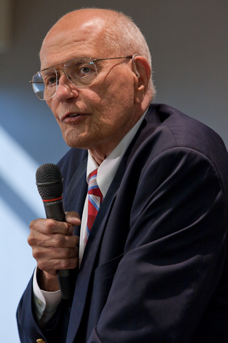 John Dingell reflects on his life and career in a “Note to self”
