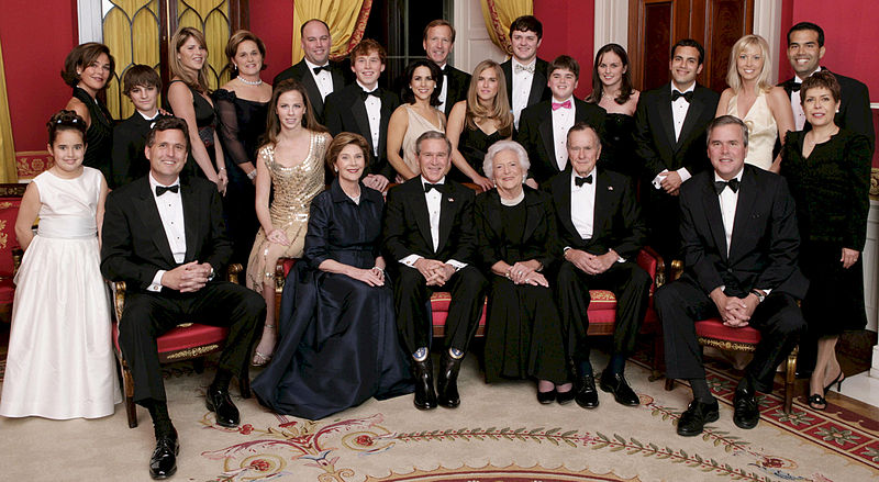 800px-George_W._Bush_and_family