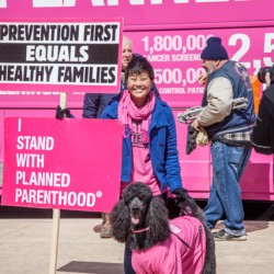 #PinkOut Day Facts: How defunding Planned Parenthood would put health and lives at risk
